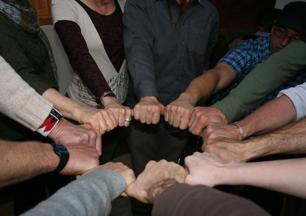 circle_of_hands
